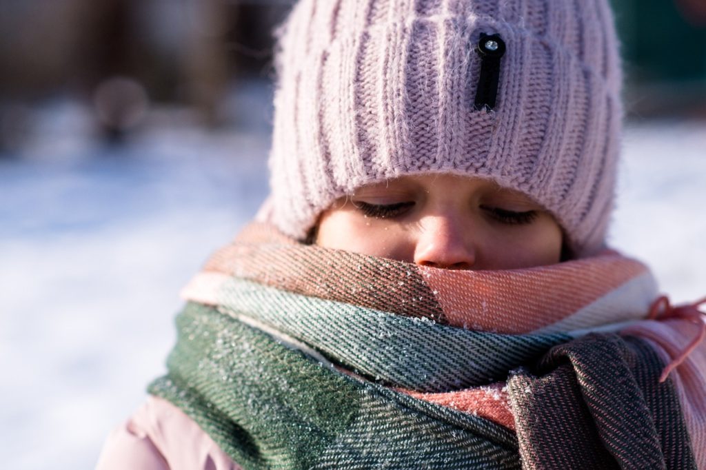 child, girl, winter-5943325.jpg